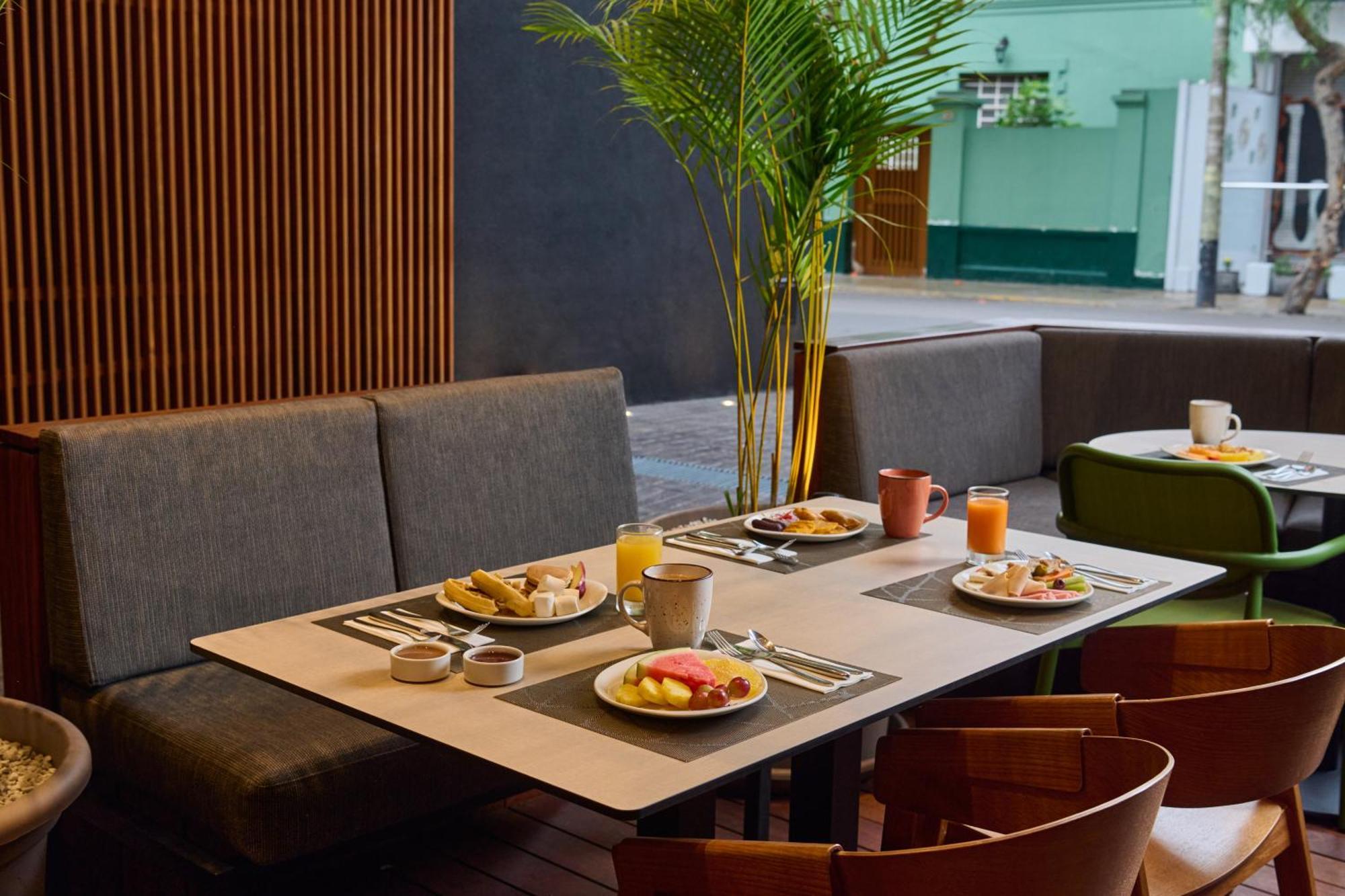 Hotel Innside By Meliá Miraflores 4*
